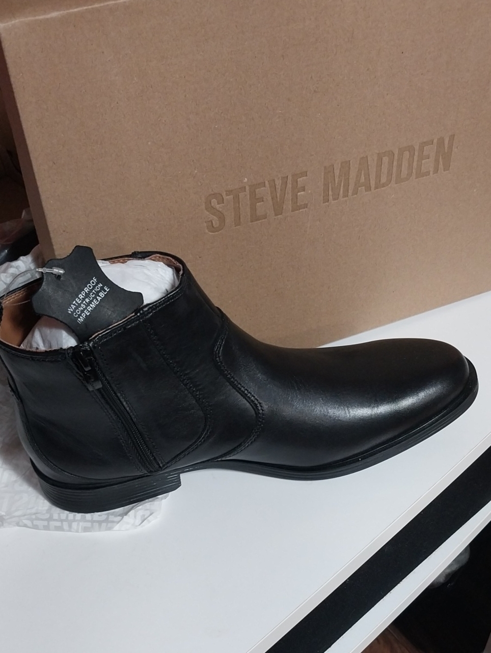 Clarks Black Leather Chukka Boot with Side Zip